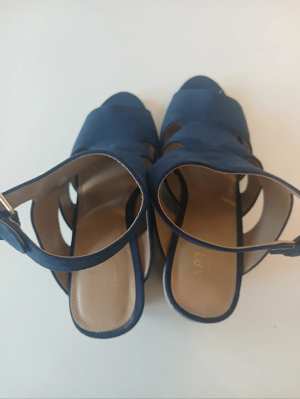 Apartment 9 Wedge Sandal Size 8.5